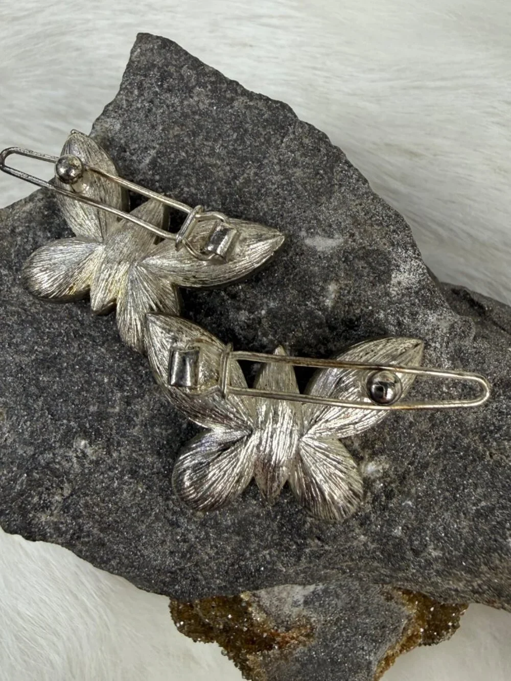 Vintage Pair of Silver Tone Clear & Black Acrylic Butterfly Barrettes 1